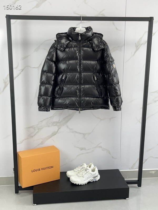 Moncler Down Jacket Wmns ID:20251123-160